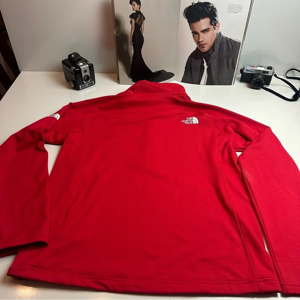 The North Face Mens Red Grid Fleece 1/4 Zip Pullover Outdoor Gorpcore